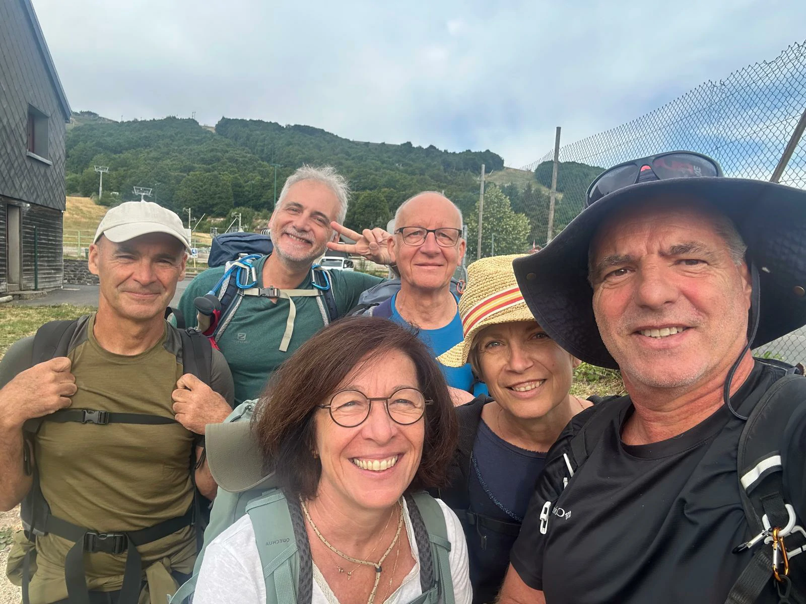Le groupe au départ du parcours des 5 Lacs à Super-Besse
